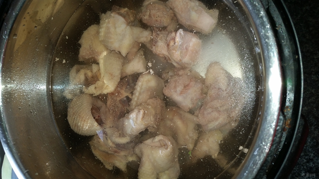 鸡块怎么炖土豆 d5516bbd10bb4ddfb733914456fc2b06.jpg