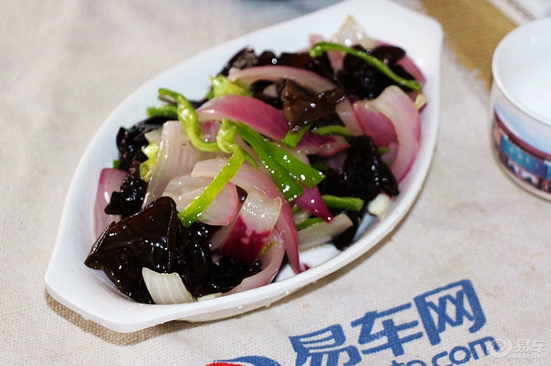 木耳洋葱怎样凉拌 66b81b5b92a14e258c78221652c8b2c1.jpg
