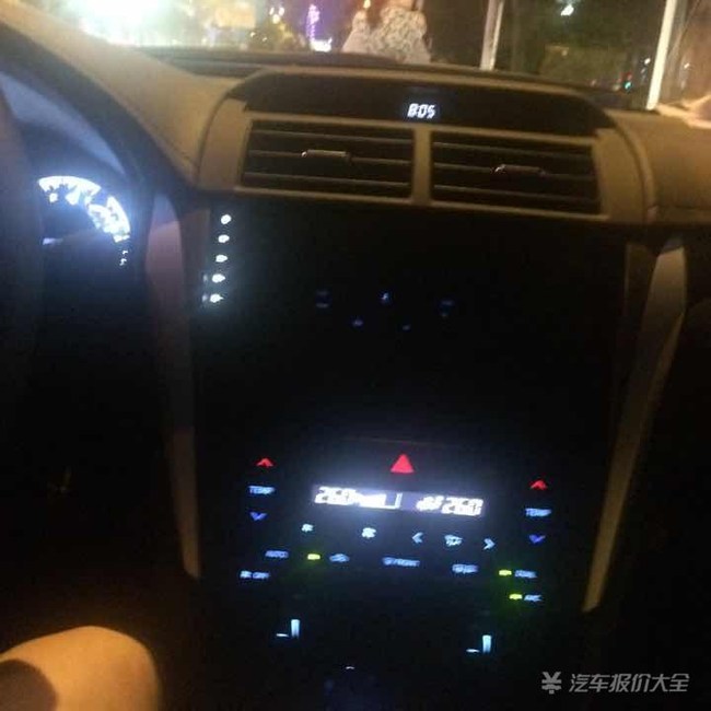 【15丰田凯美瑞,中控显示屏,关了之后怎么打不