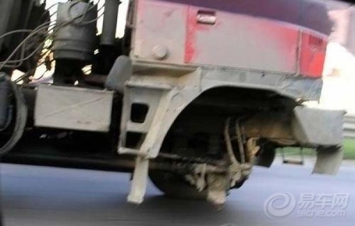 亮点找找看 看看中国人开车有多狠