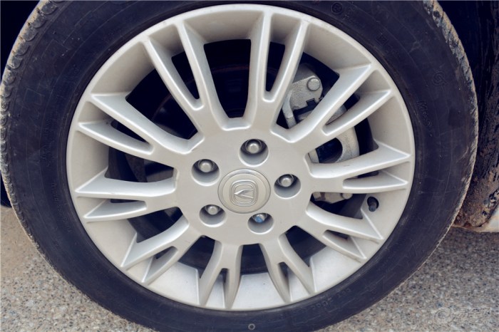 【【提车作业 银色<em>逸动</em>手动尊贵版 高清<em>照片</em>解