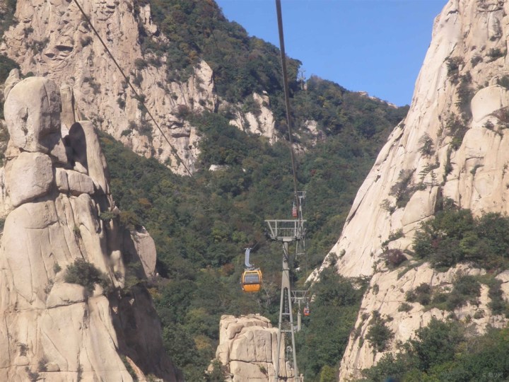 【【原创游记】穿山谷,乘索道观祖山风光】_辽宁_汽车