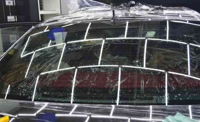 【像梦一样自由,向天空一样坚强,用歌词来作为