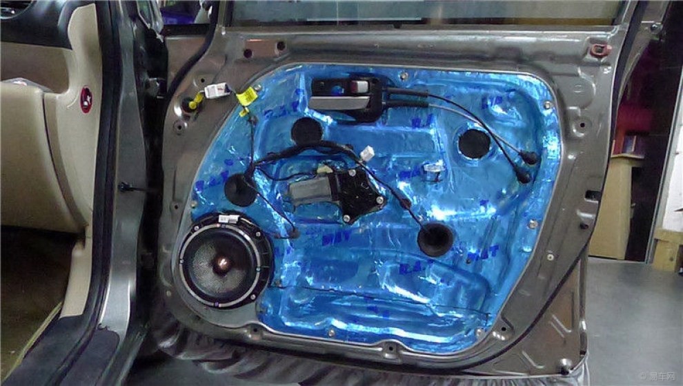 【起亚新佳乐升级芬朗汽车音响+四门环保隔音