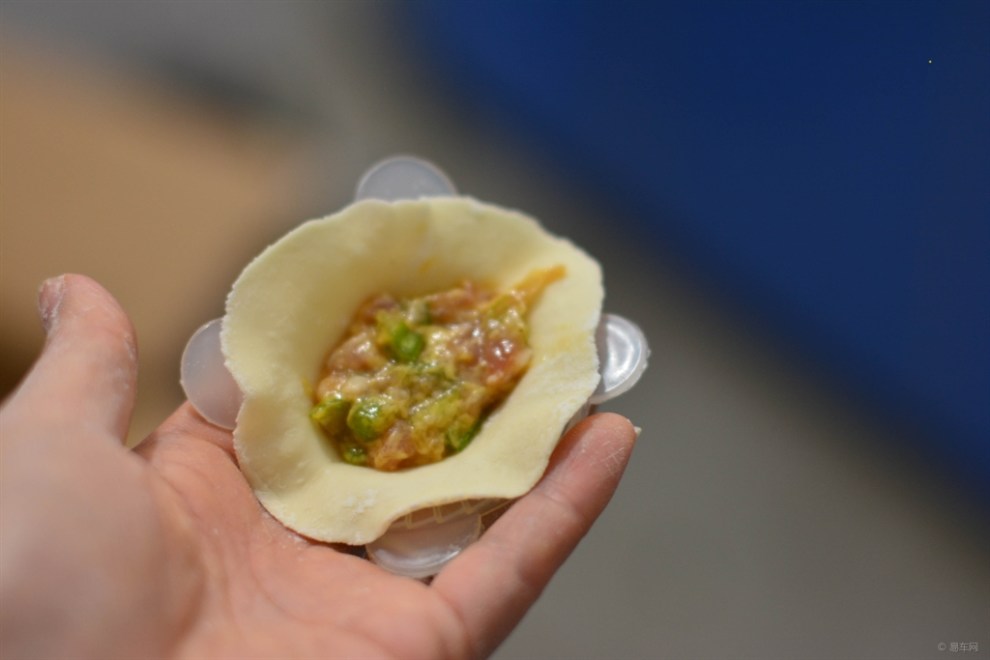 【【快乐厨艺】包饺子包包子玩喽】_美食之旅