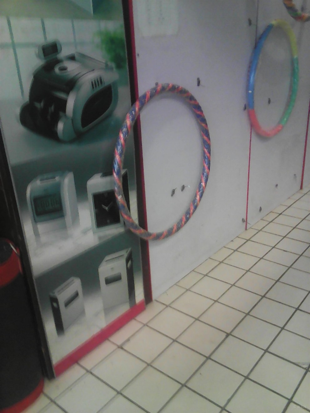 【【原创】地下超市里小孩子的玩具车】_山西