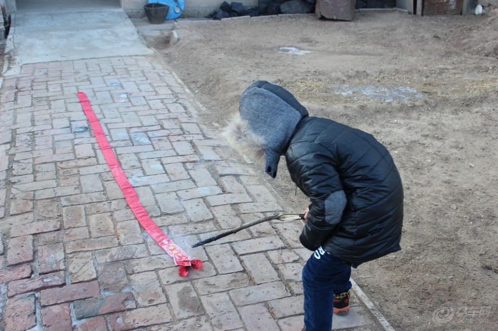 【【宝贝快乐秀】140204点鞭炮】_超级宝贝图