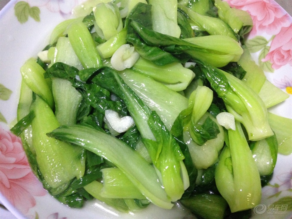 【【清新美食】野生鲶鱼豆腐 + 蒜蓉油菜】_安