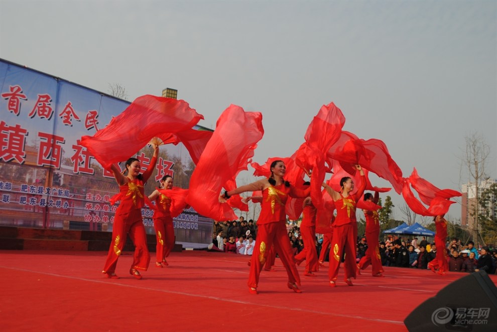 【压轴表演好运来舞蹈继连拍中观赏社区文化月
