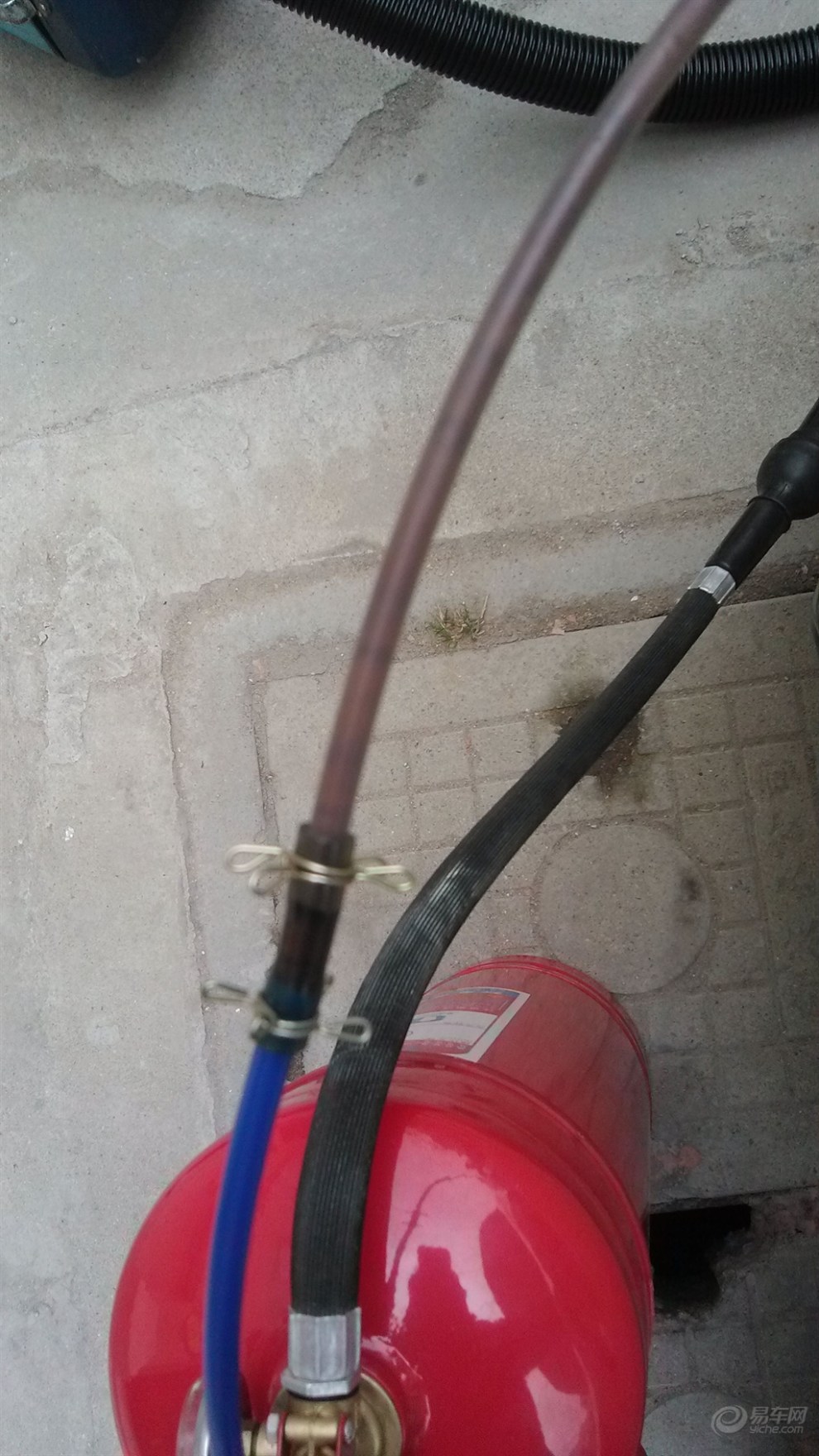 【独自DIY不需要升降机、地坑,给OO换机油、