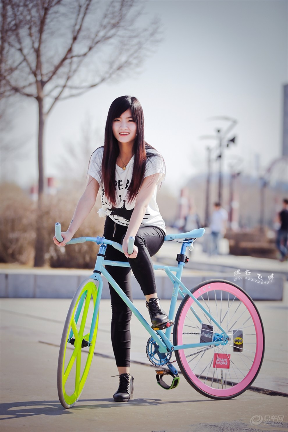 【【春光佳人】外拍作业-- 骑单车的女生】_丽