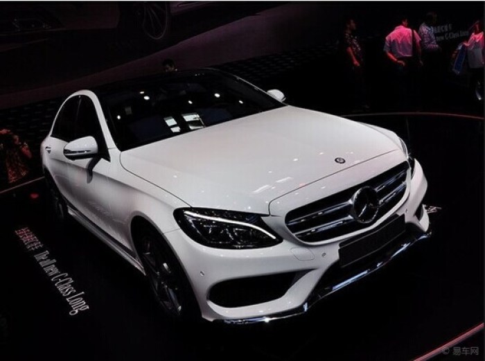 黑顶白外奔驰新c260l,这个颜色有点禁不住诱惑呀