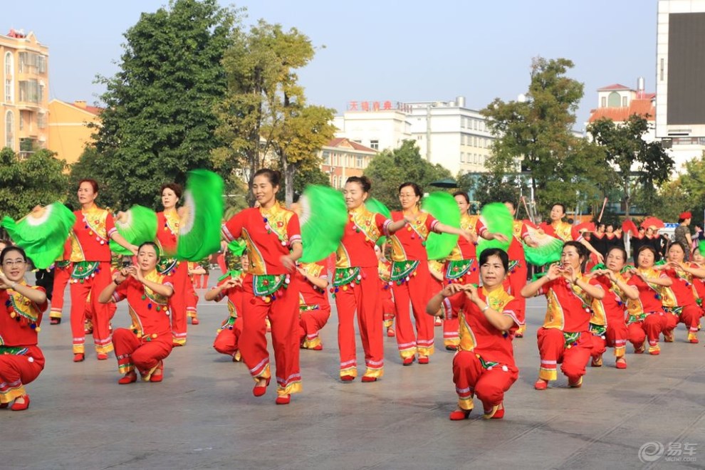 【【我爱我家】庆祝老年节欢歌跳舞】_云南论