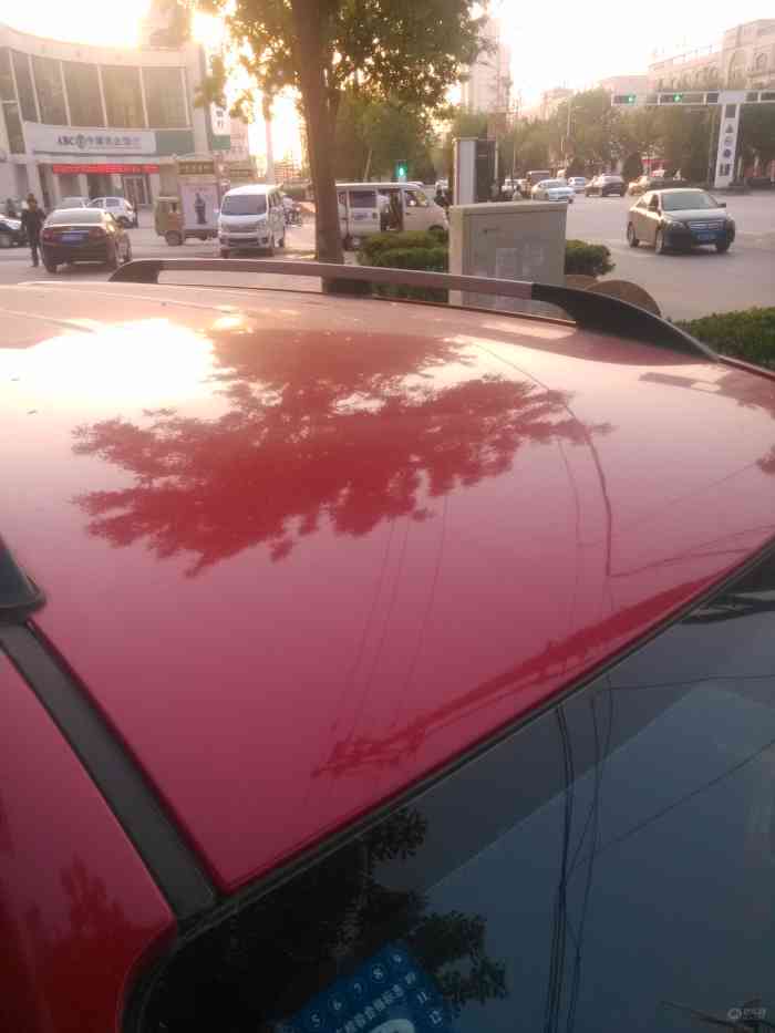 【幻速3红。波尔多红车身贴膜改色,什么颜色搭