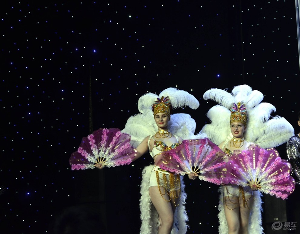 【随枫随拍 桑巴舞表演】_奔腾B50论坛图片集锦_汽车论坛-易车网