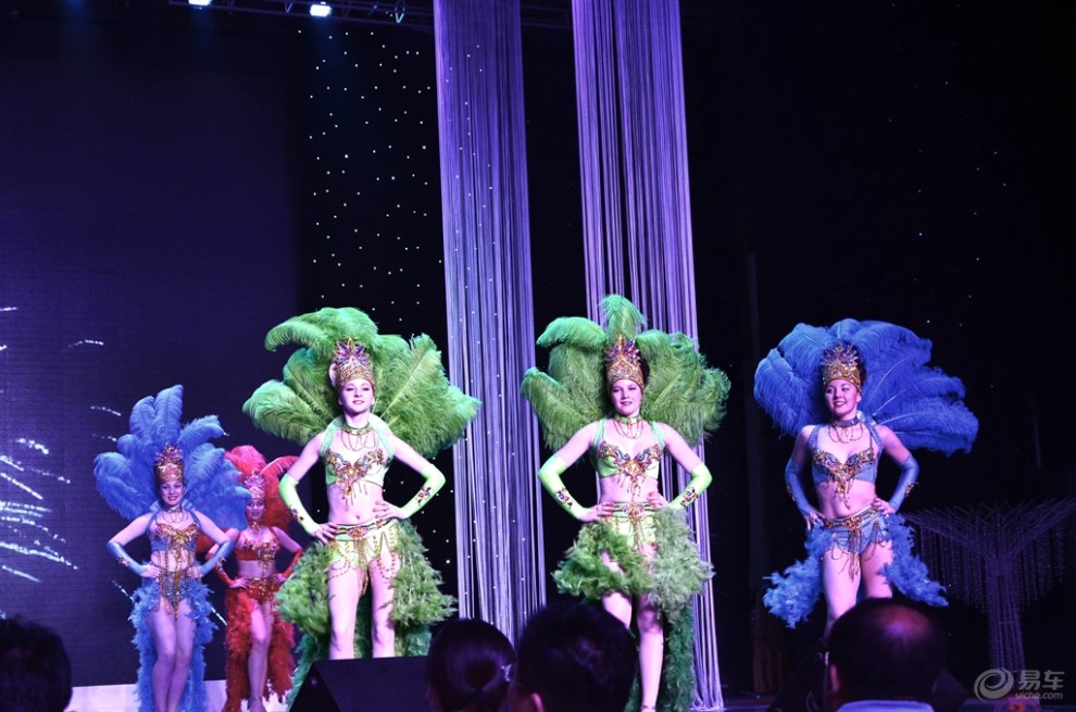 【随枫随拍 桑巴舞表演】_奔腾B50论坛图片集锦_汽车论坛-易车网