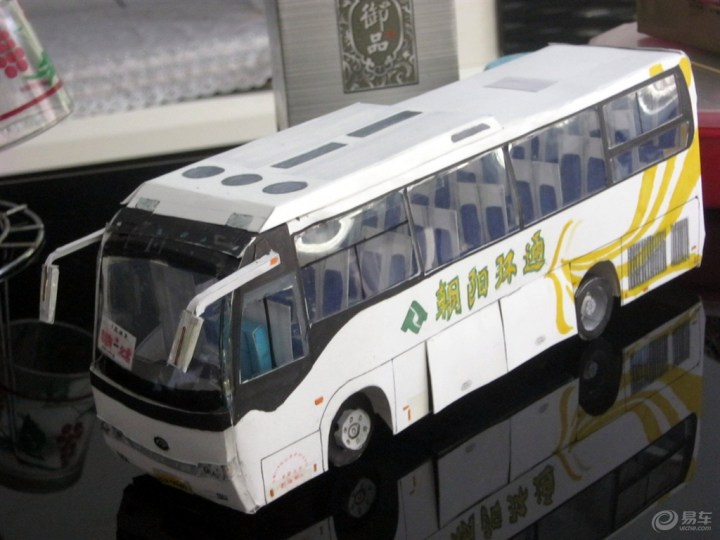 【【汽车模型摄影】自制汽车模型--宇通客车z