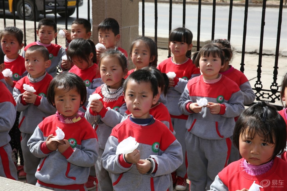 【【谷雨四月天】延安金贝贝幼儿园举行清明节