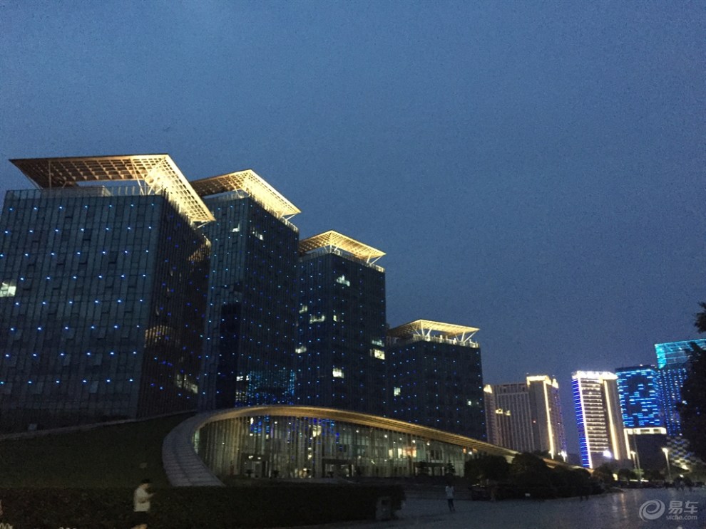 【浙江长兴县政府大楼世界第一县衙 ---献上合