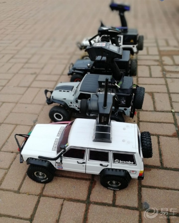 生活处处坎坷 所以我们需要一台越野车。