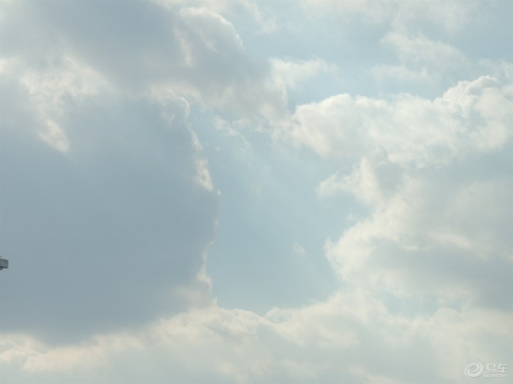 【秋天的天,也是说变就变,演绎天狗吞月的故事