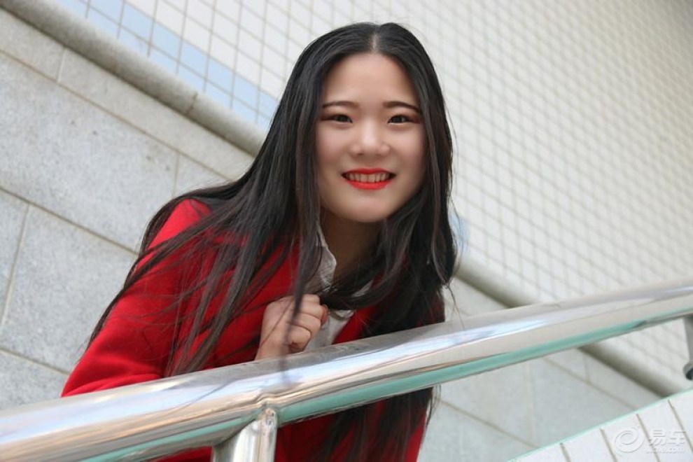 【愿得一心人,白头不相离 媳妇当车模领略瑞风