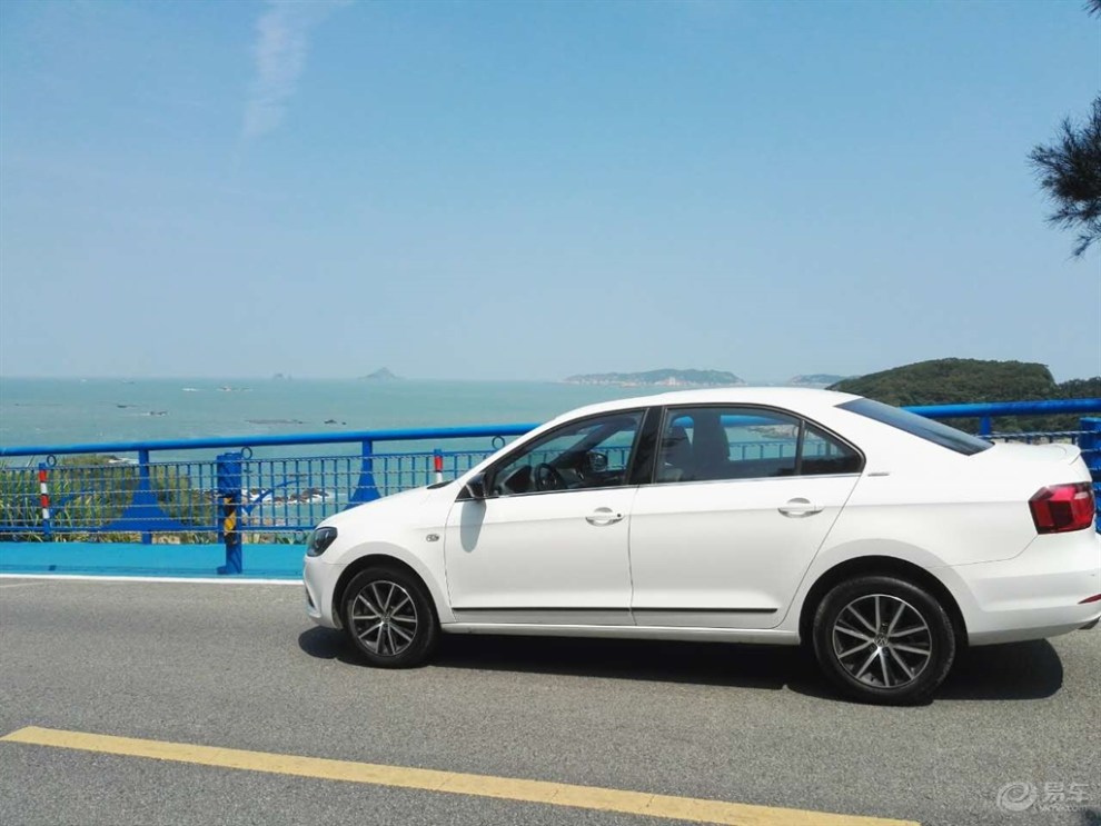 【突然想到理想这个词带着爱人,开着小达,人