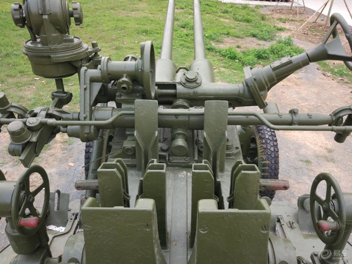 双联装37mm高炮