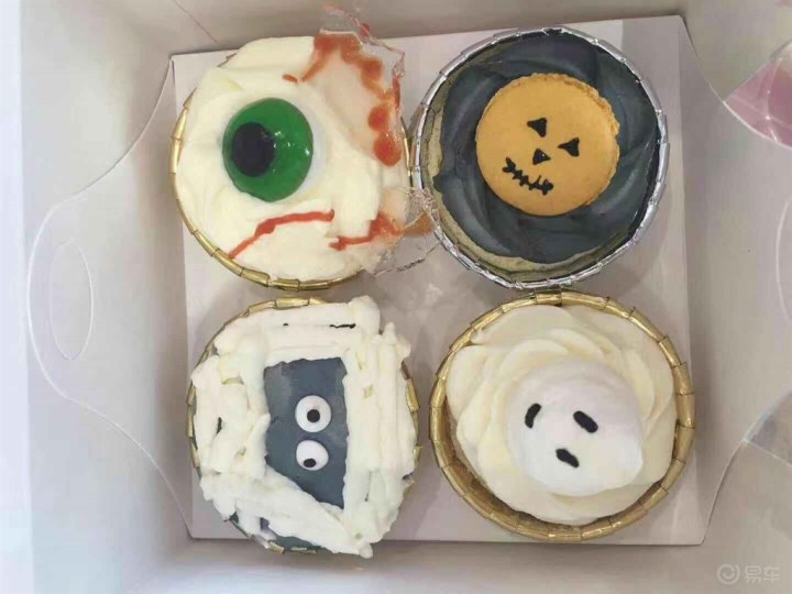 周末休息带上哥哥女儿去4s玩DIY万圣节饼干