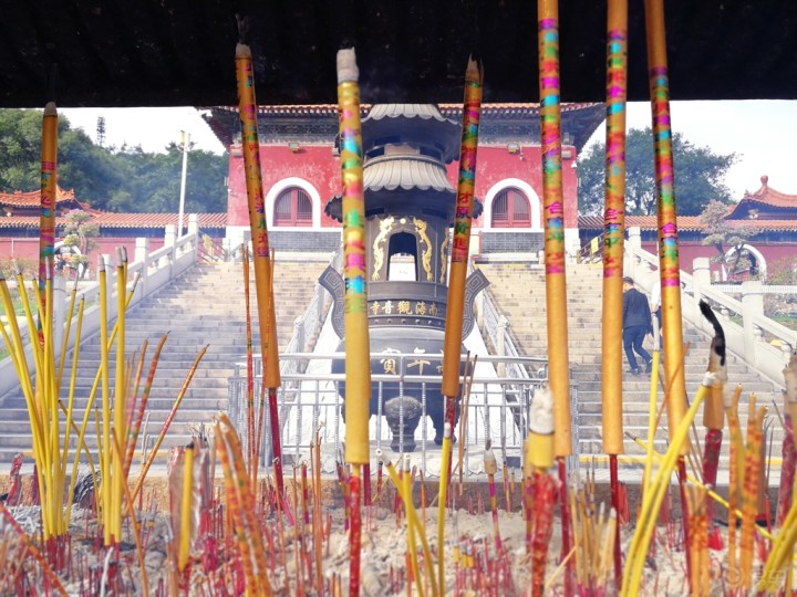 遇寺上香为祈福南海观音寺小游记