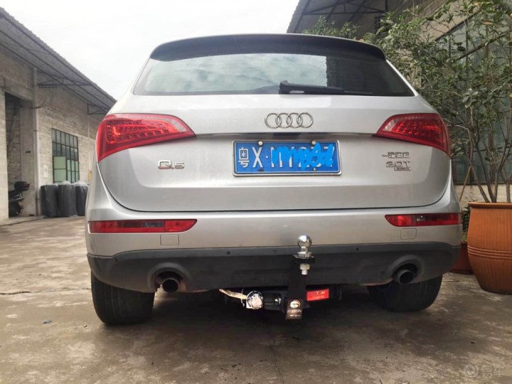 奥迪q5装拖车球