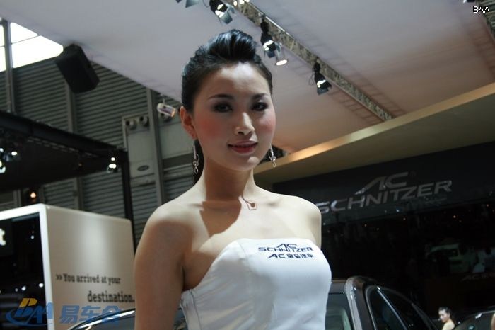 【超短裙 勾魂眼 这就是宝马车模】_车展论坛图片集锦_汽车论坛-易车网
