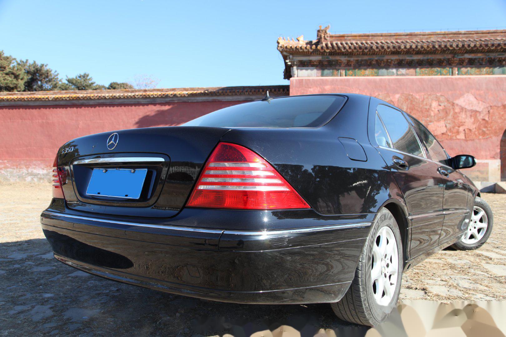 前后有过2台w220的奔驰s,都是s350,排量3.7l,245p,v6后驱,第