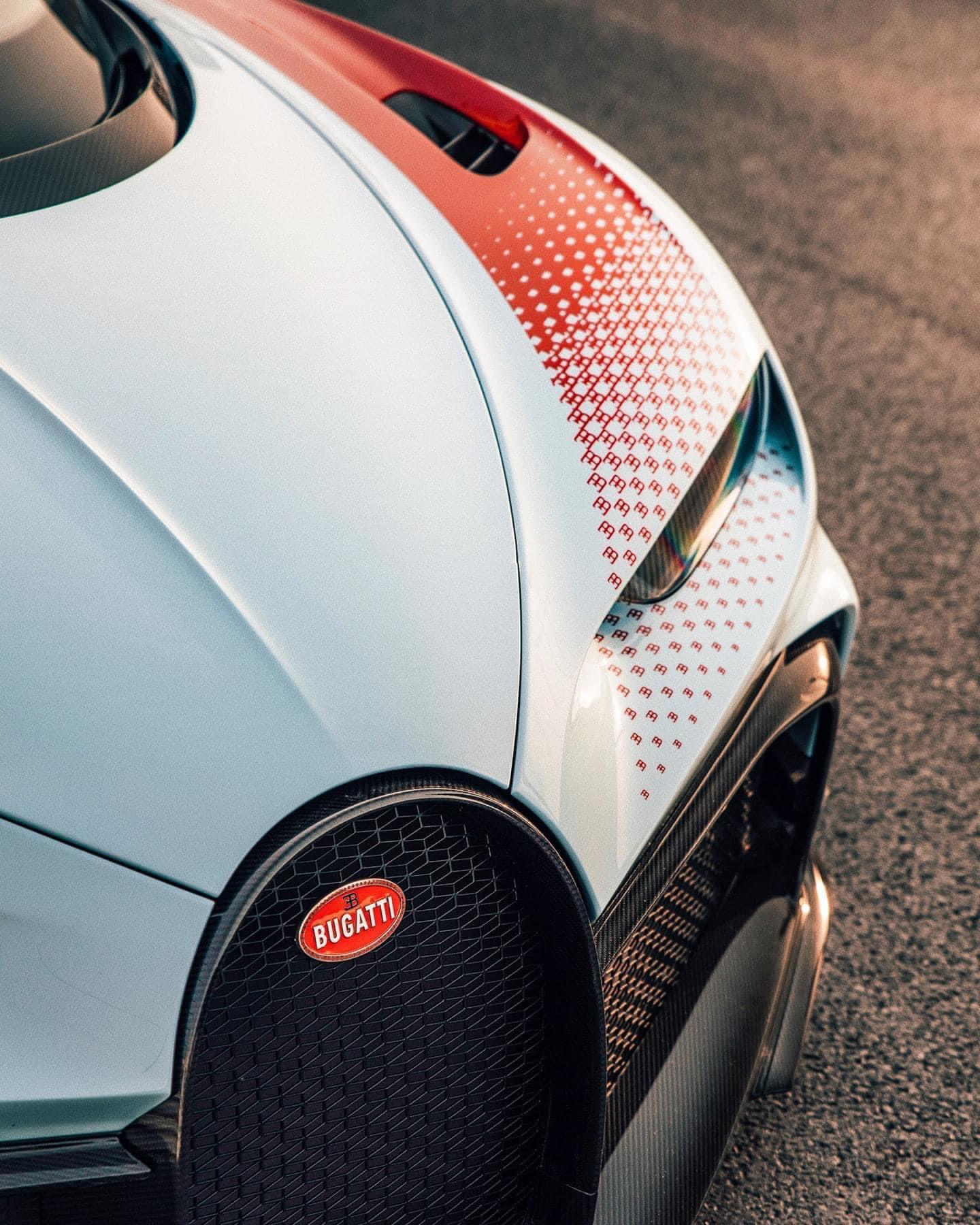 这款布加迪 chiron pur sport 的设计灵感来自传奇的摩纳哥赛车手