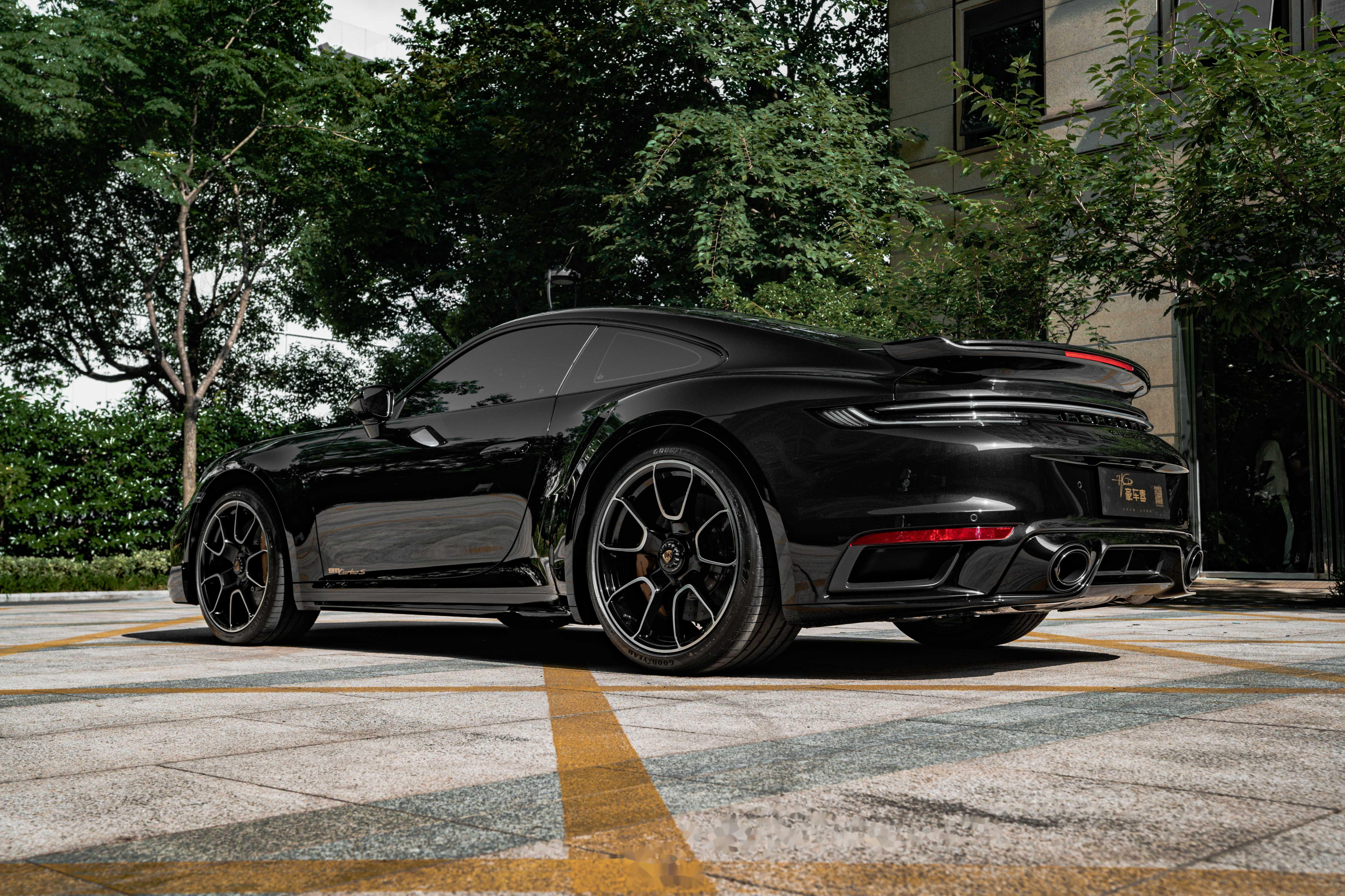 你觉得,它是不是超跑?#保时捷911turbos# 不是?