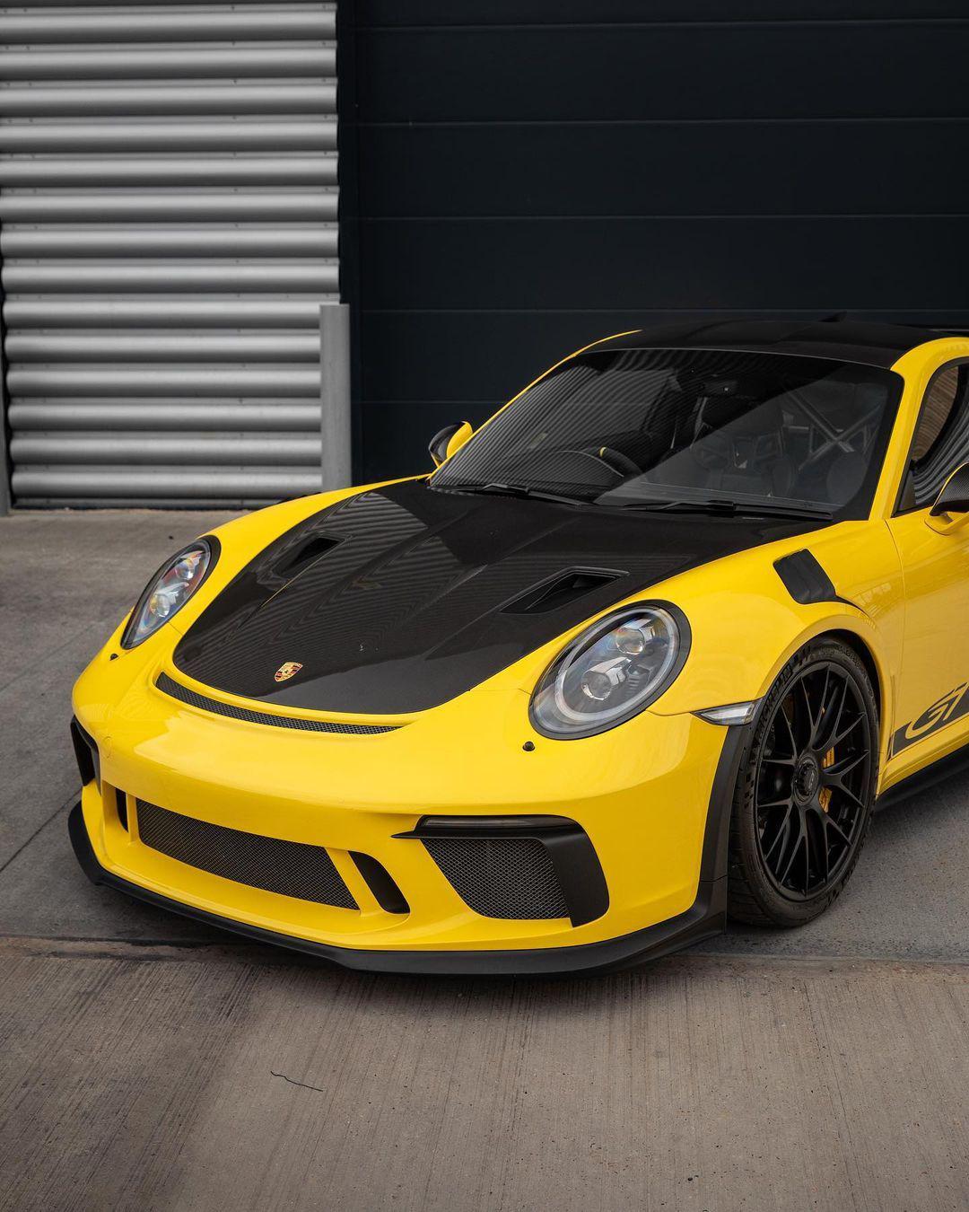 保时捷 911 gt3 rs with weissach package(竞速黄