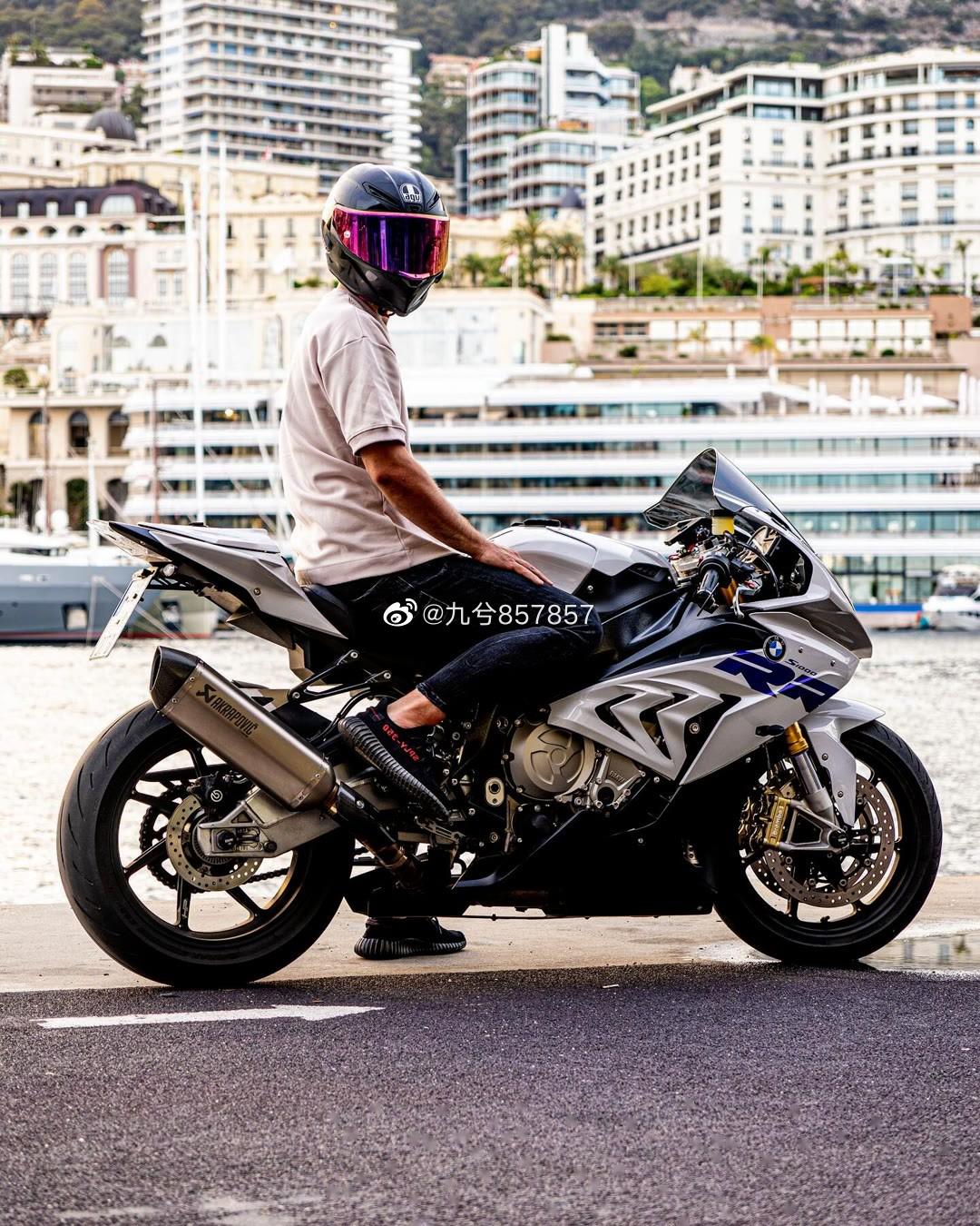 无水印头像册#机车图片 ##机车##机车男孩# 人生哪能尽你所乐,其实眼