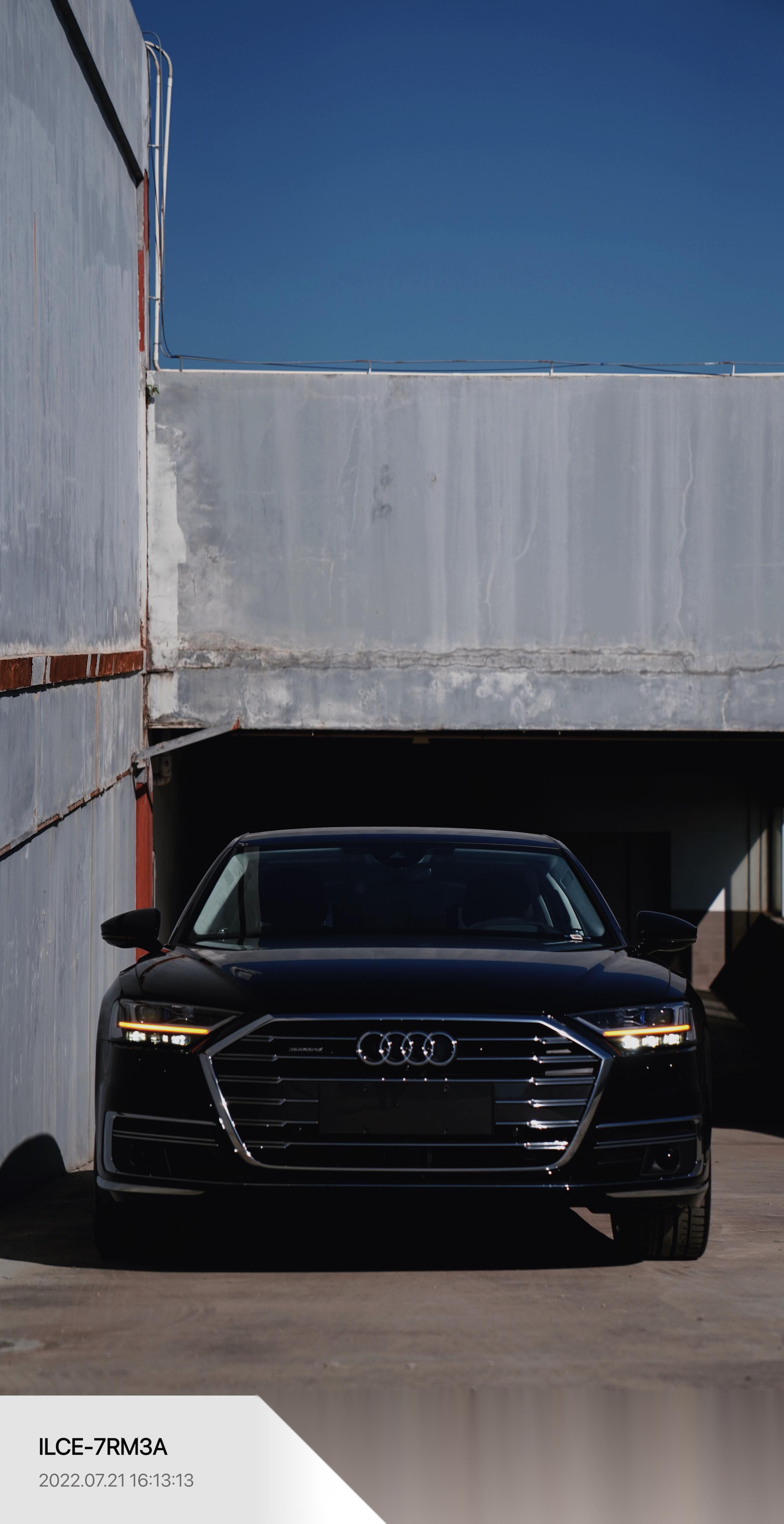 奥迪a8l这台车的舒适性没有达到我心里的预期标准,前排的话还可以