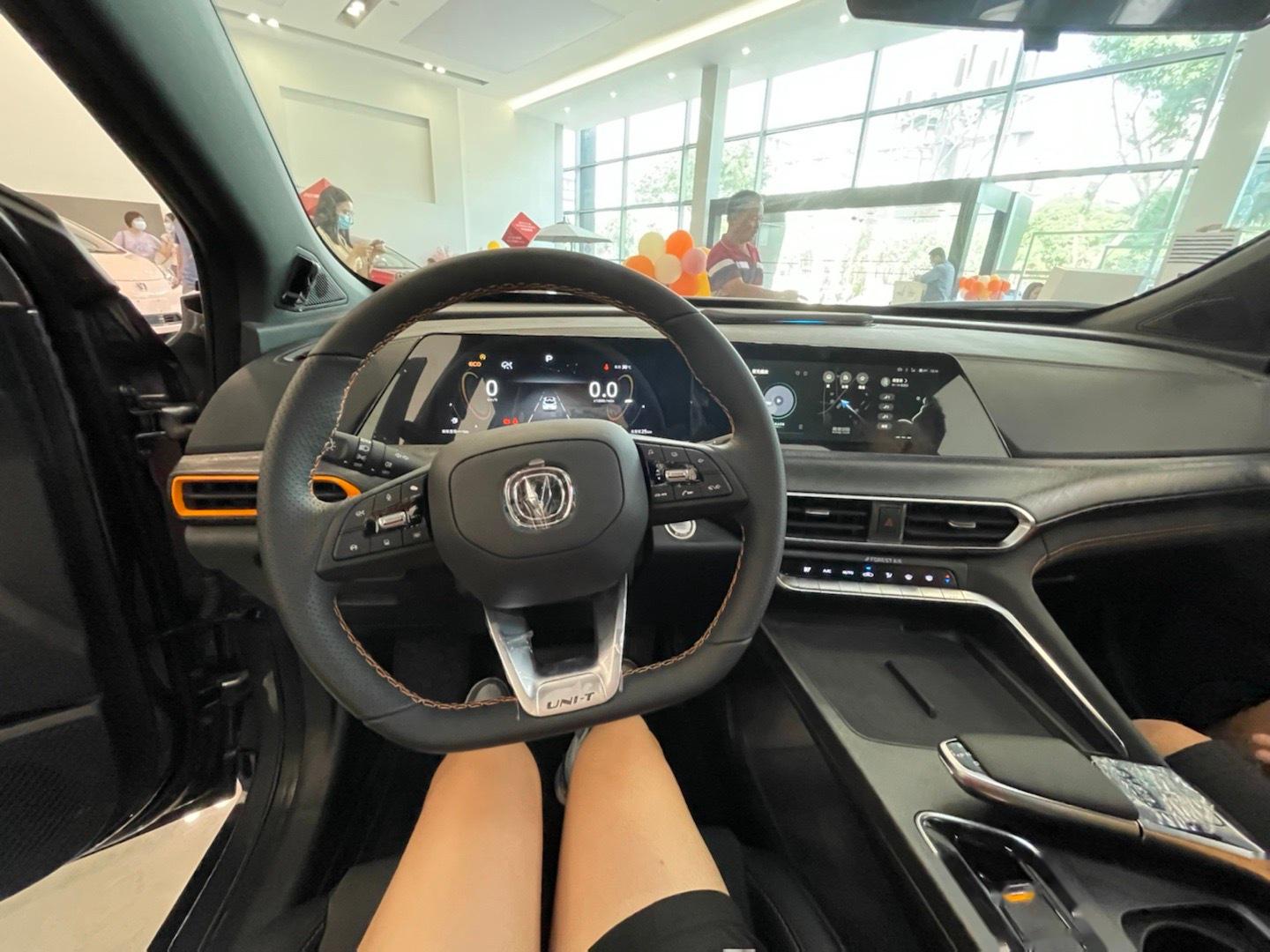 19岁年少有为全款拿下长安unit不要问为什么父爱无价