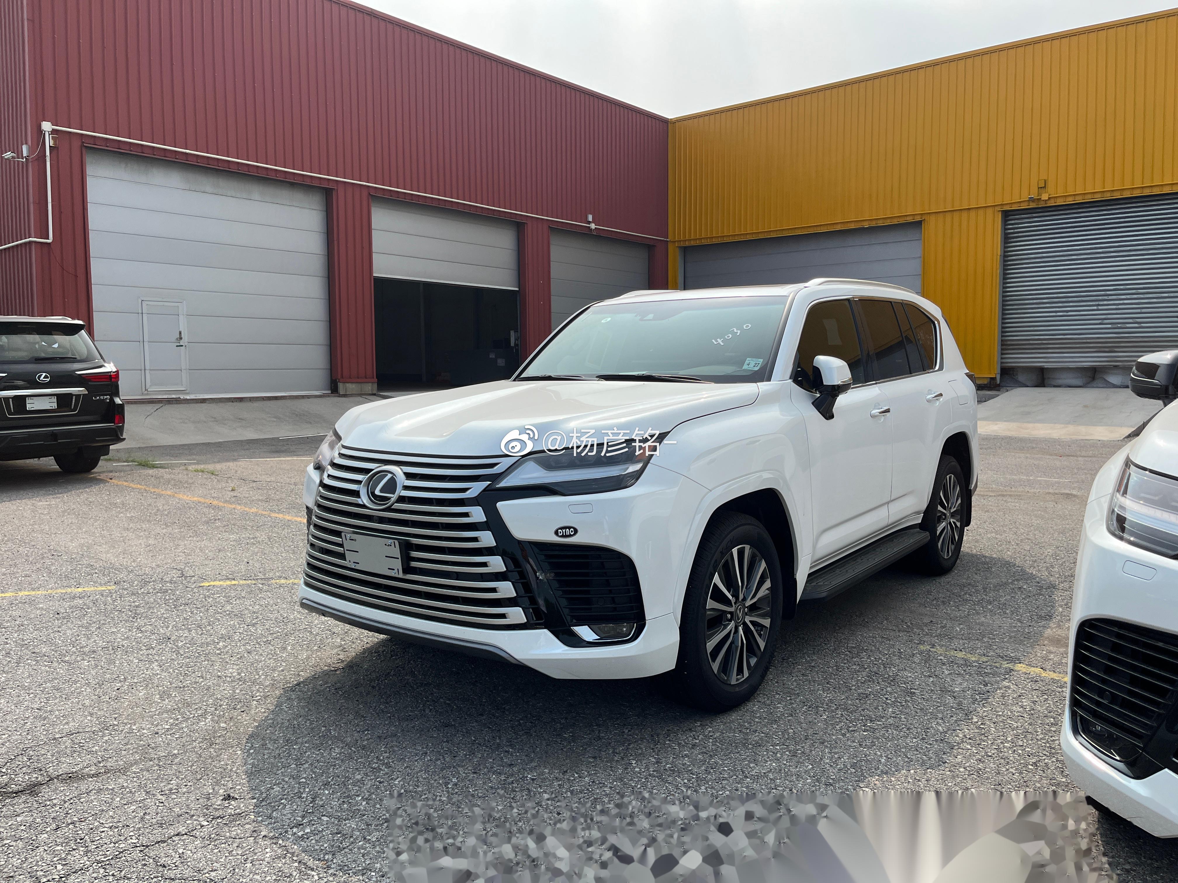 lx600的各种配色 哪种大哥气场足 每天一台进口车#我与汽车的日常