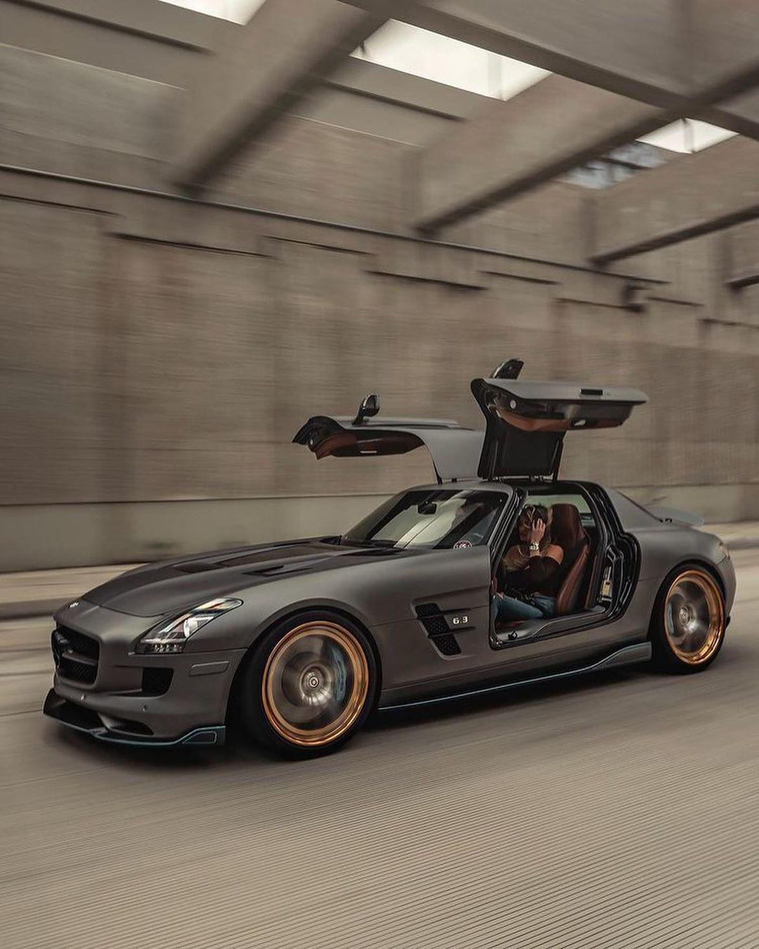 纯14款奔驰海鸥 sls 63-amg顶级跑车己售