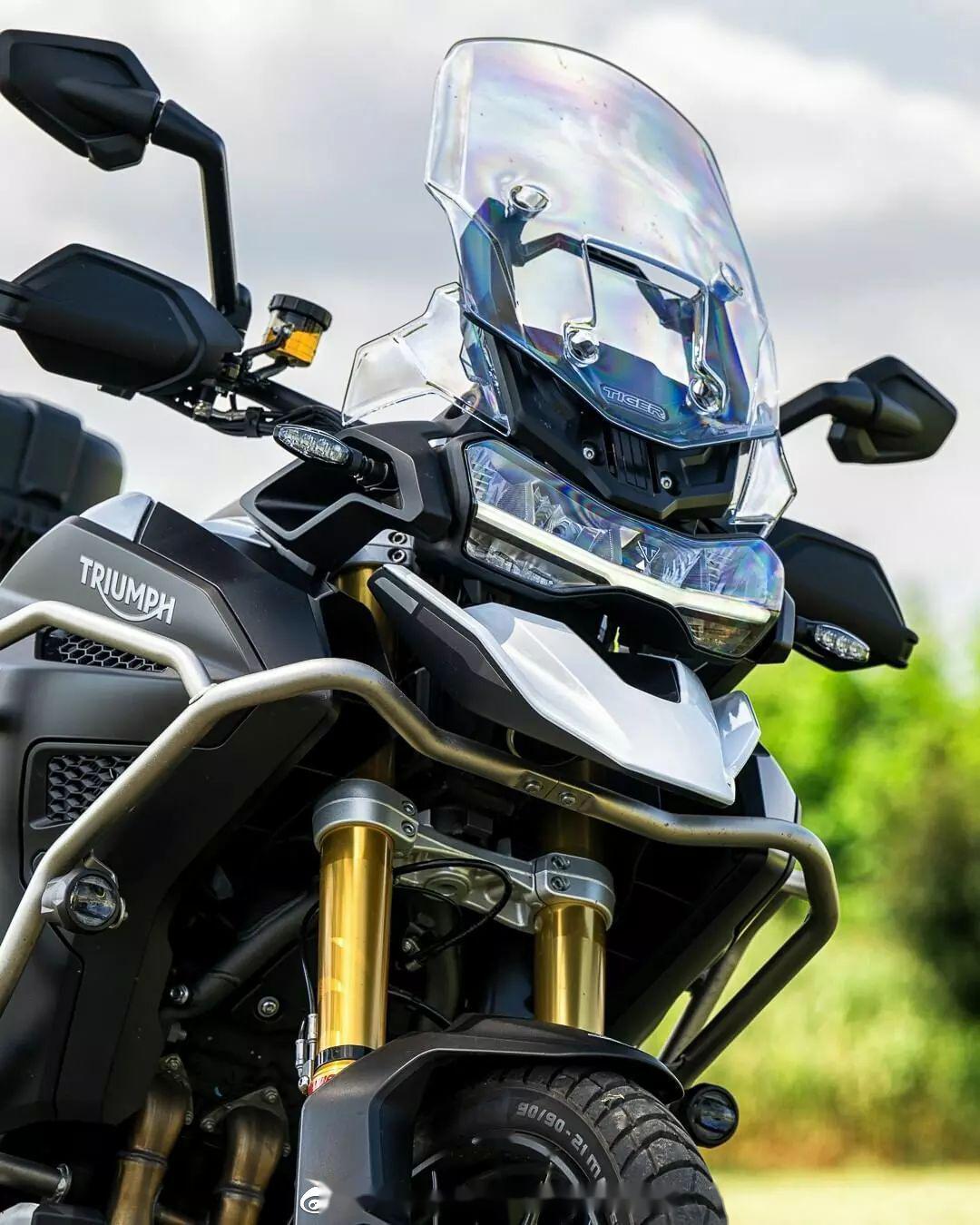 凯旋2022 tiger 1200,全系车型相比老款减重20千克以上,新的t-p