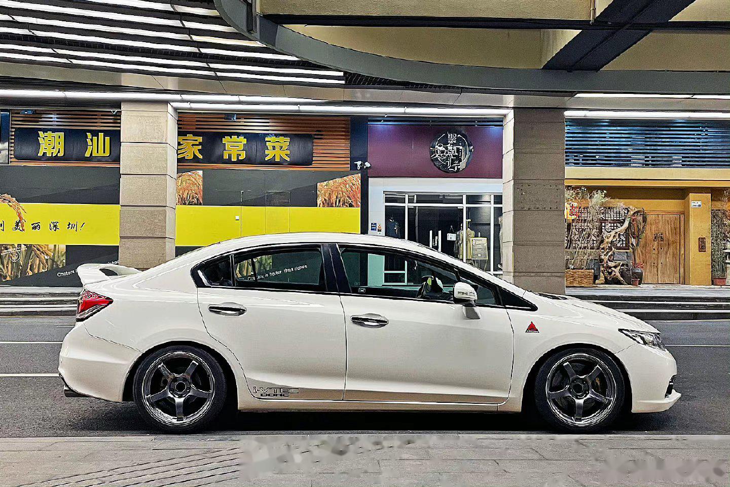 我当年高考完的时候就该让家里买九代思域si,哪怕是求,也要弄一辆啊