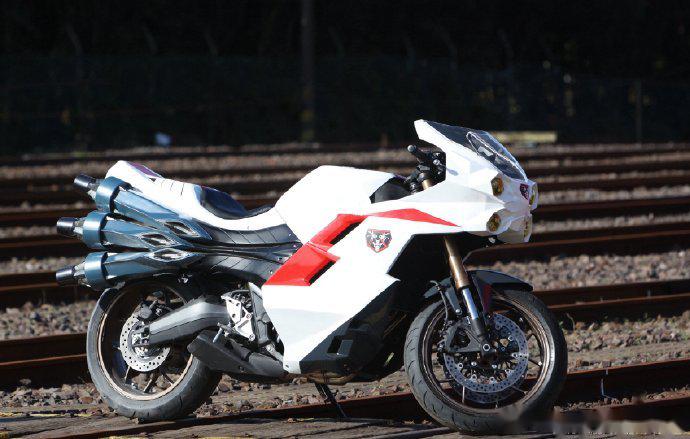 电影新假面骑士电影中旋风号摩托的剧照预计2023年3月上映