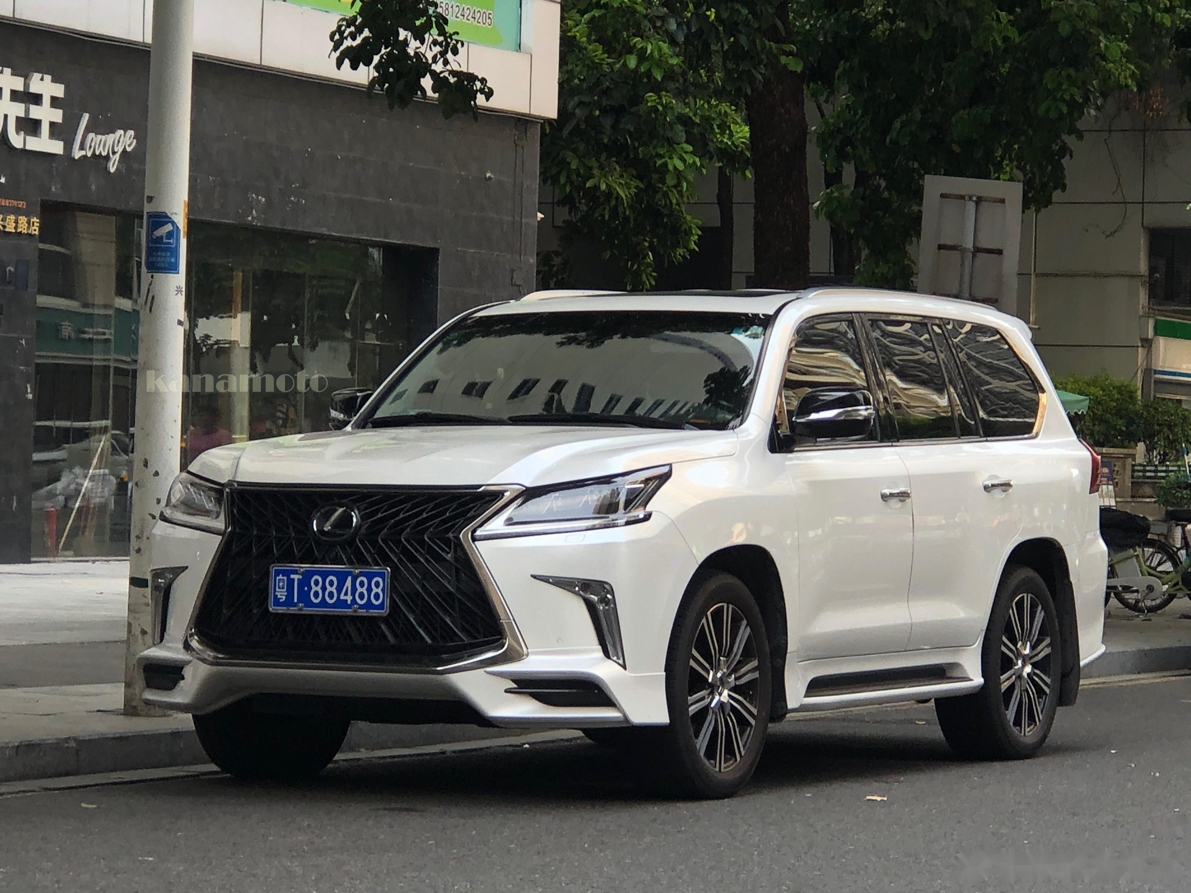 “豪装”还是“装豪”？全新一代雷克萨斯LX600“豁沙子亮点”_搜狐汽车_搜狐网