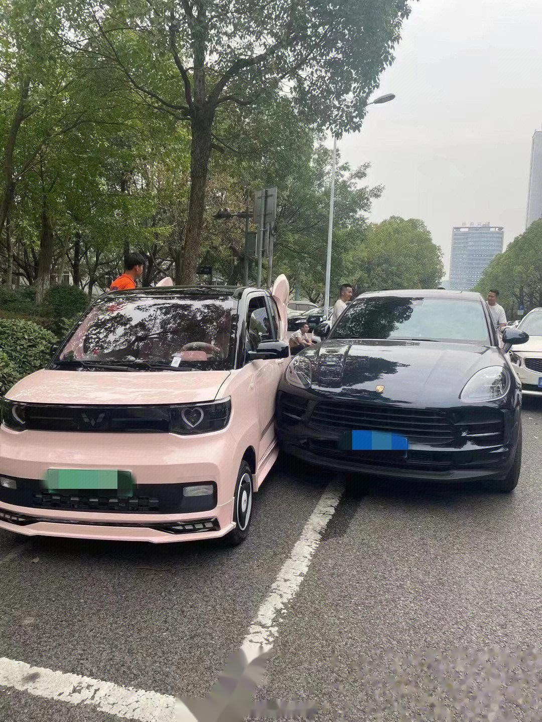 网友投稿让你插翅难飞保时捷五菱汽车