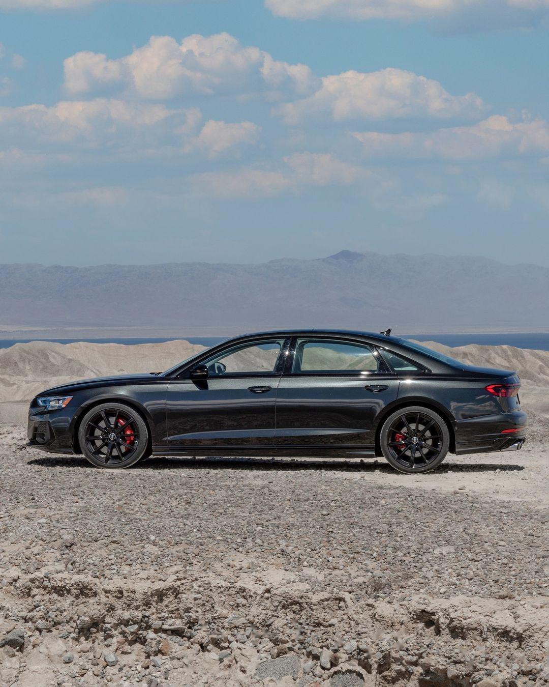 audi s8 98 光头开这车真有特殊加成哇 #汽车##奥迪##奥迪s8##豪