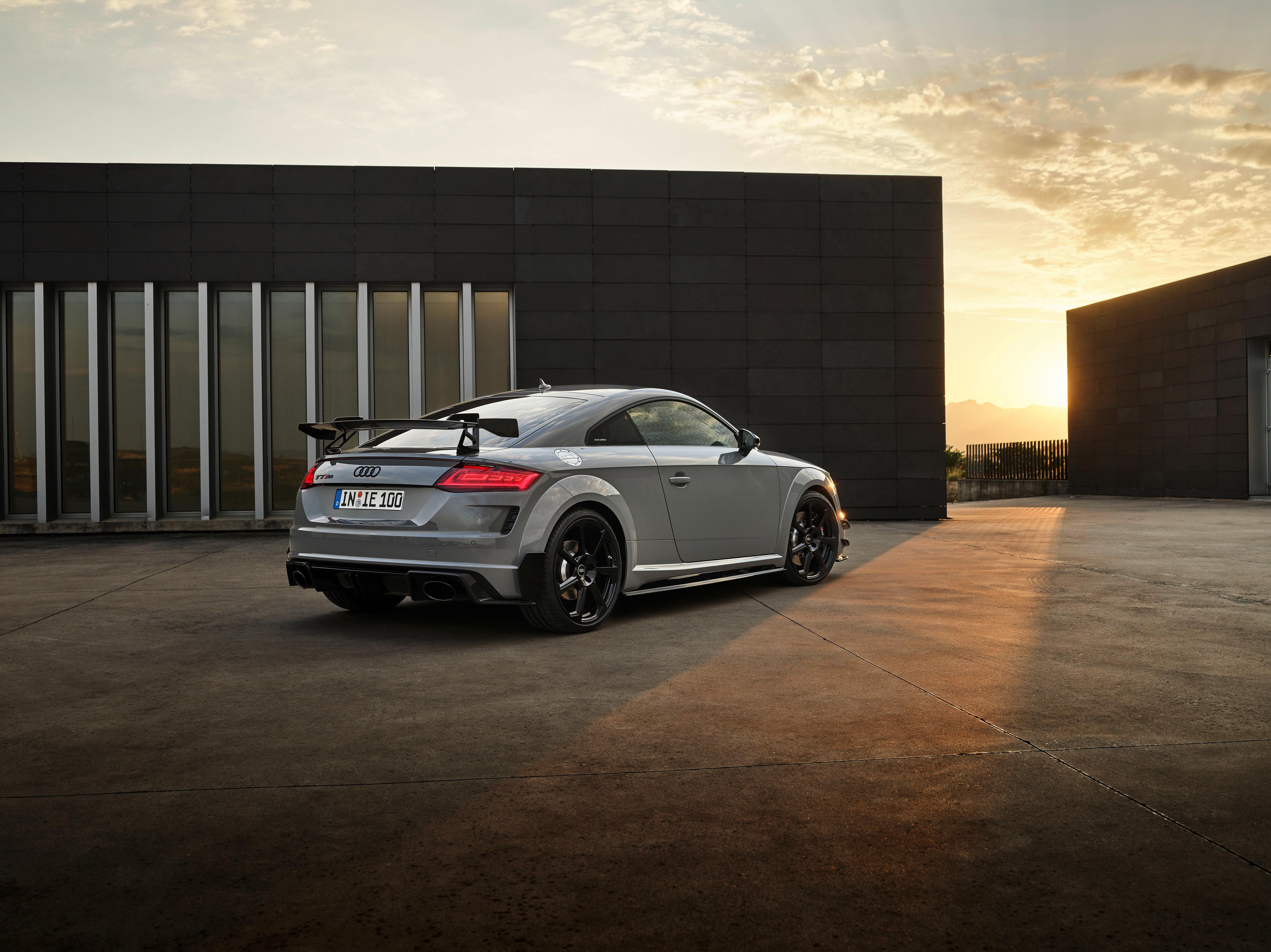【奥迪壁纸】2023 奥迪 Tt Rs Coupé Iconic Editioundefined易车社区 