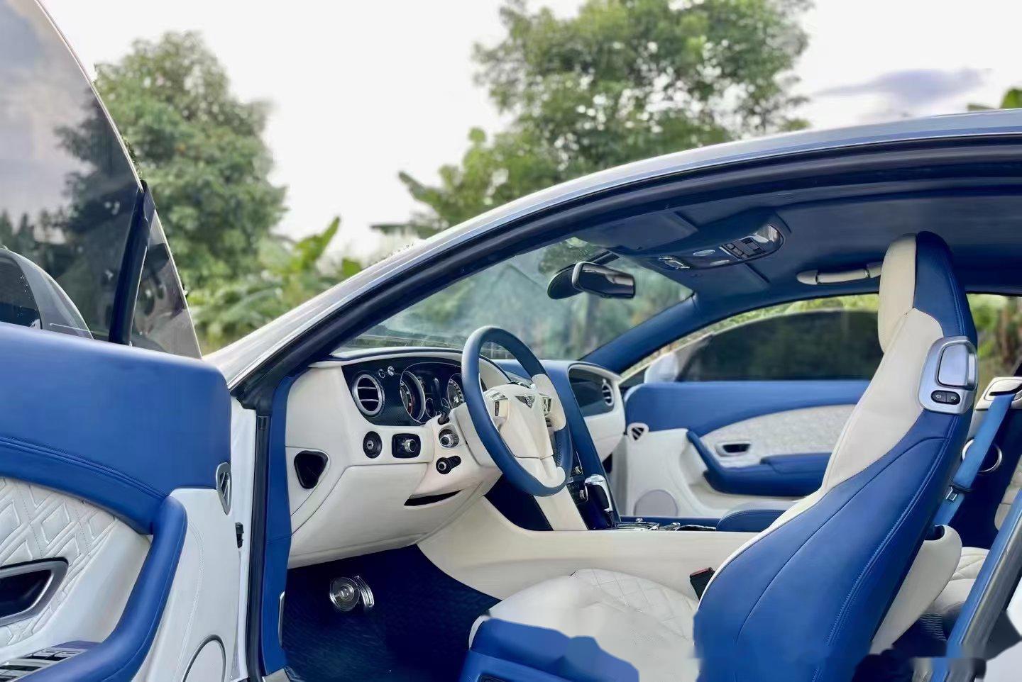 0ts版 冰川白漆面阿布扎比蓝搭配天鹅绒内饰 8