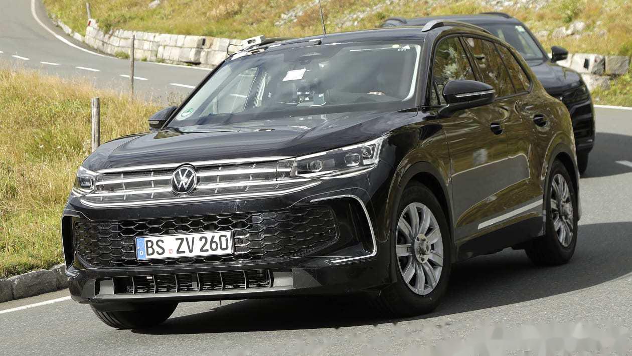 new volkswagen tiguan spied again ahead